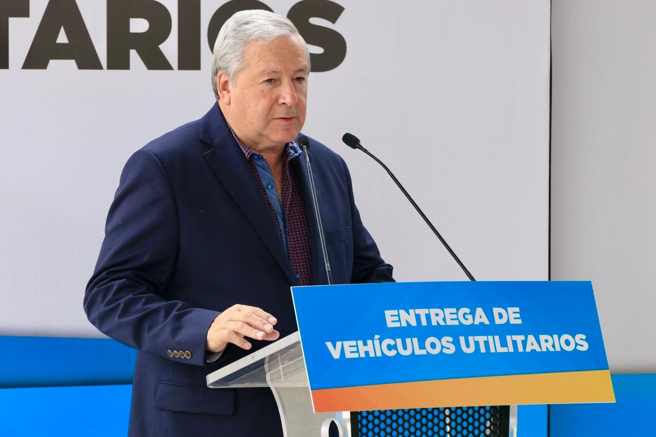 Entrega Chema Fraustro 21 vehículos para la Administración Municipal