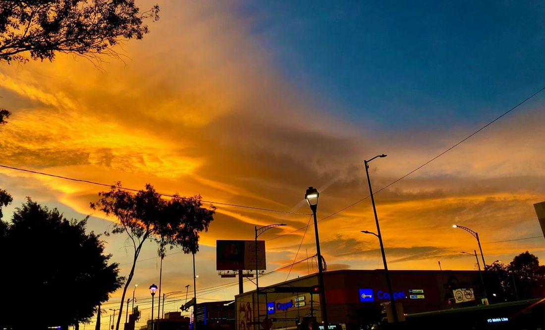 ¿Por qué al atardecer el cielo se tiñe de color rojo?