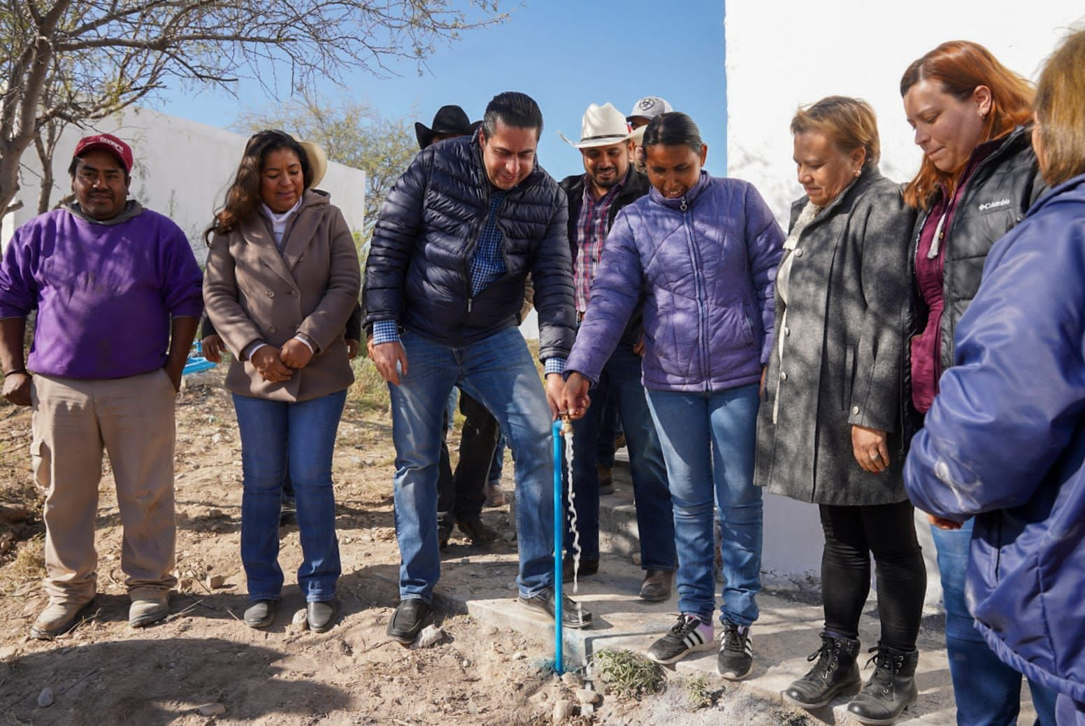 ENTREGA CHEMA MORALES OBRAS DE “TÚ ELIGES” EN SAN JUAN BAUTISTA