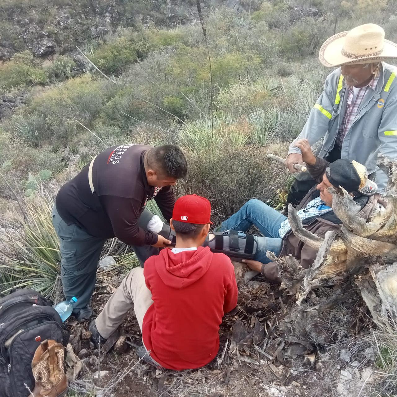 Sufre explorador fractura en el pie, en ejido La Joya