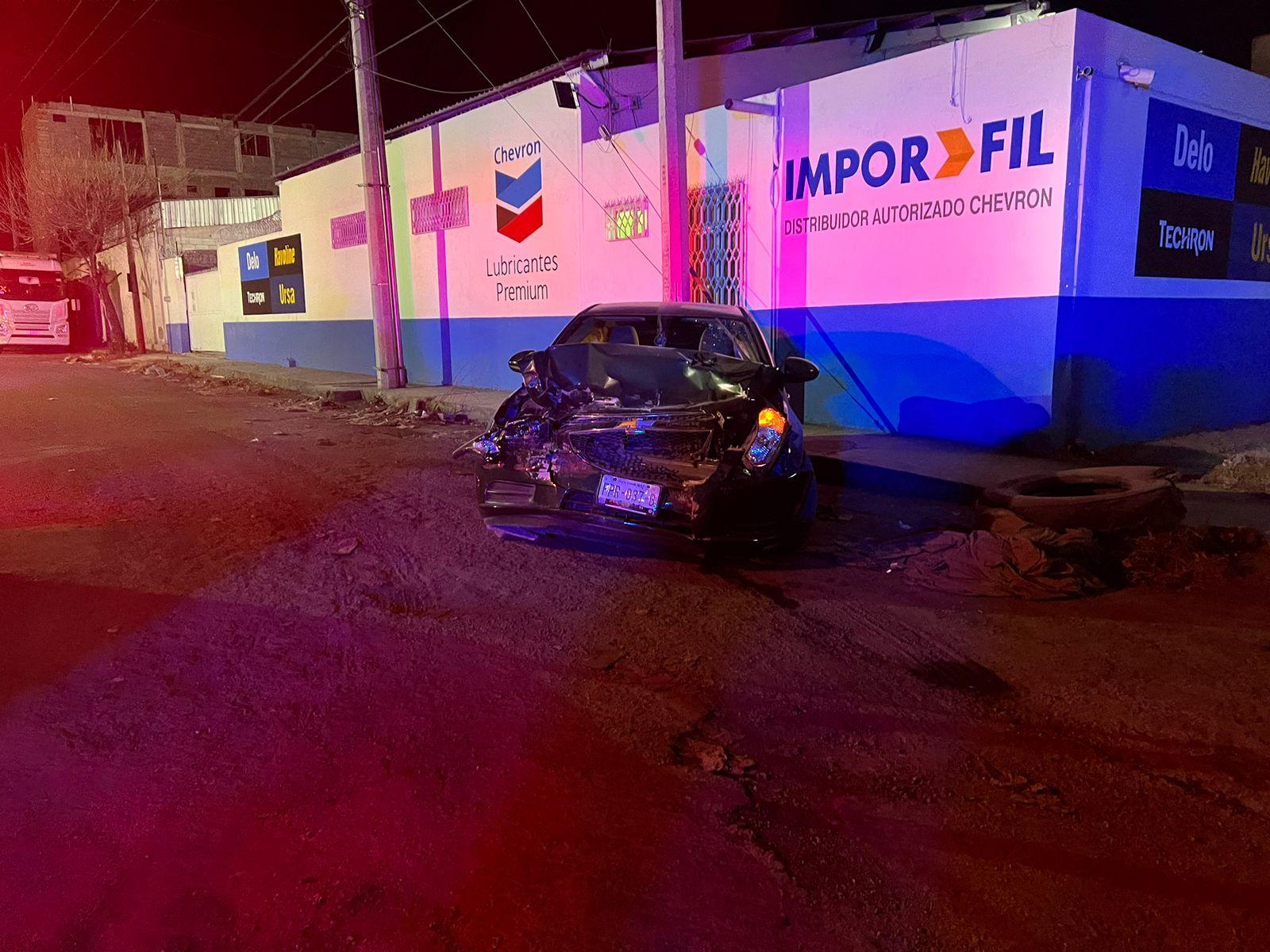 Considerables daños tras fuerte choque