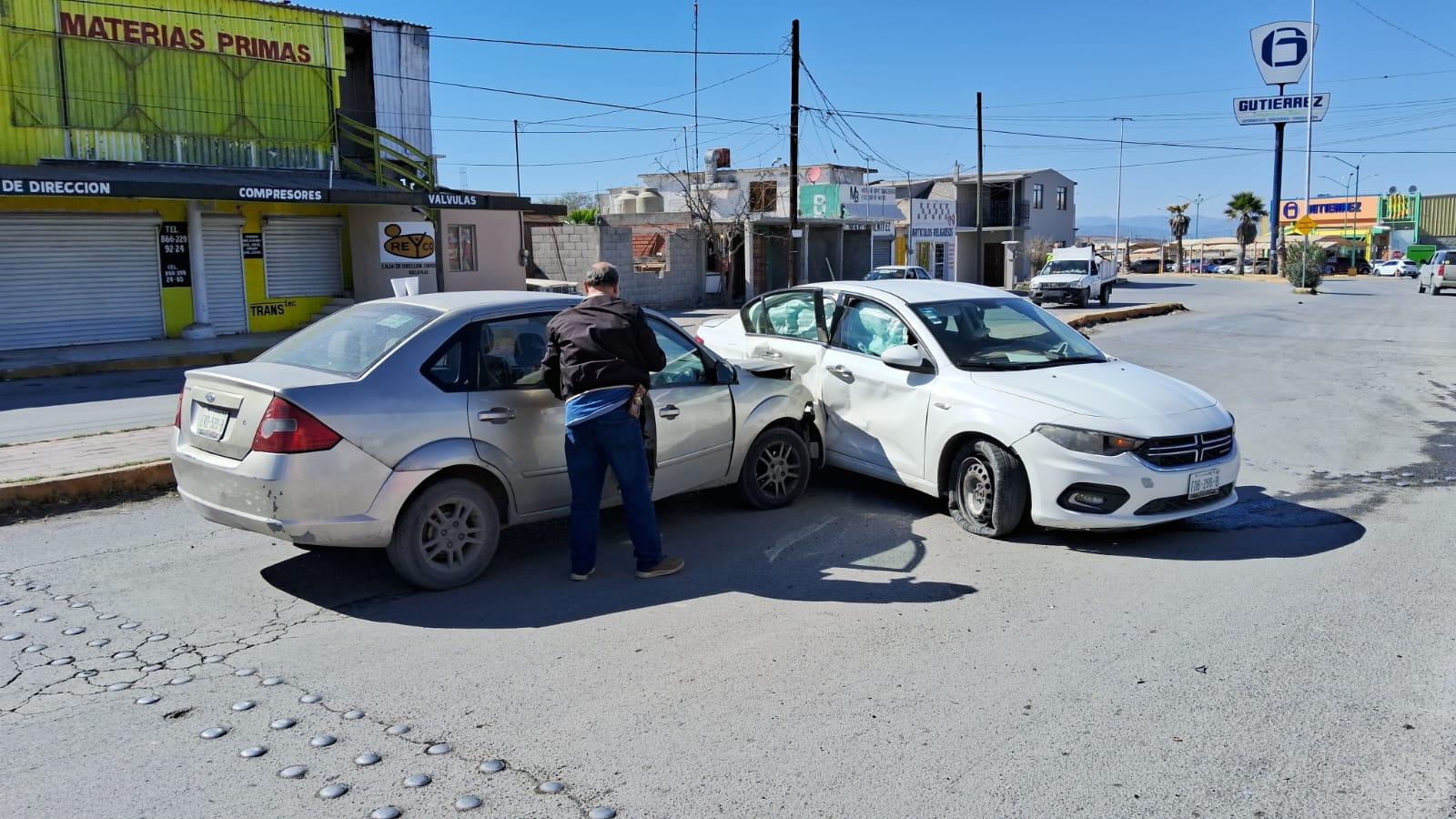 Deja choque en avenida Industrial a 2 lesionados