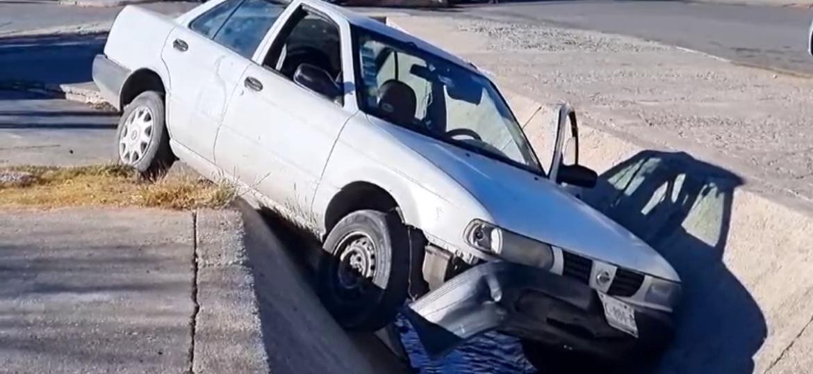 Cae Tsuru en canal pluvial