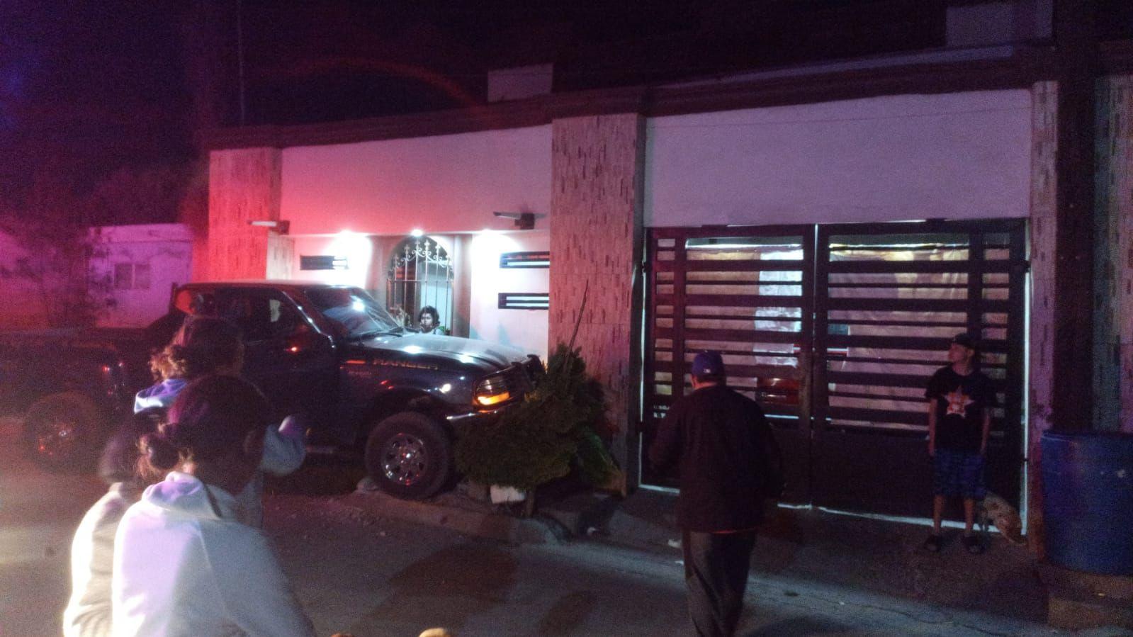 Impacta vivienda ebrio al volante