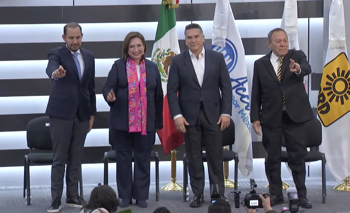 Xóchitl Gálvez se registra ante el INE como candidata a la presidencia de México