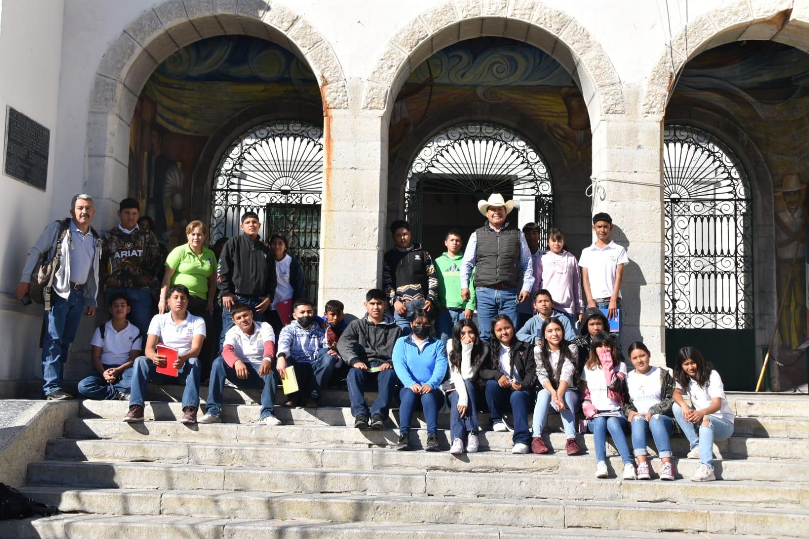 Visitan el Museo Génesis alumnos de Telesecundaria