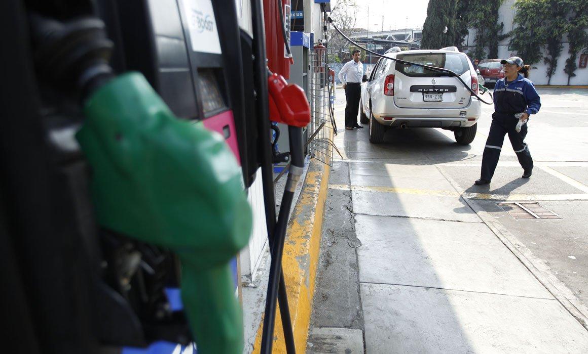 Debe PROFECO informar sobre calidad de gasolina