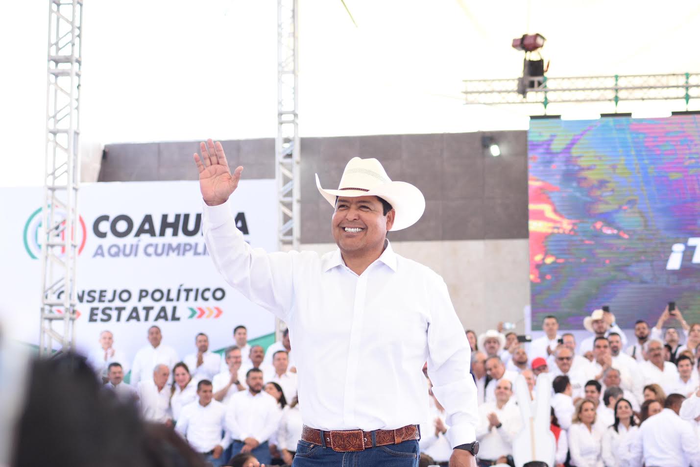 Toma Beto protesta va por la reelección