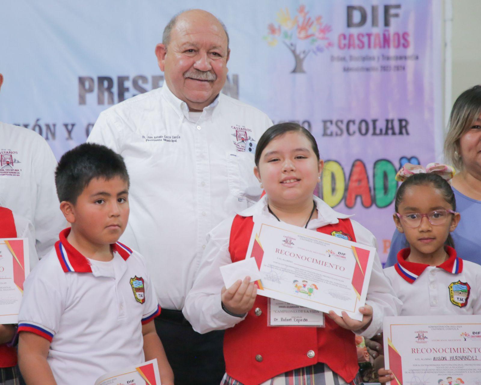 Reconoce Castaños a agentes antibullying