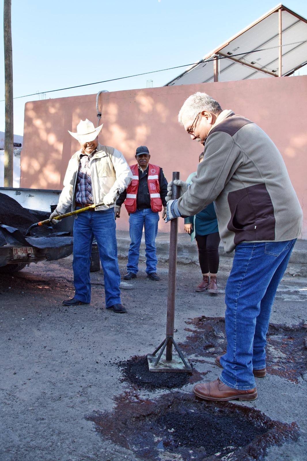 Arranca campaña de bacheo en 4-C