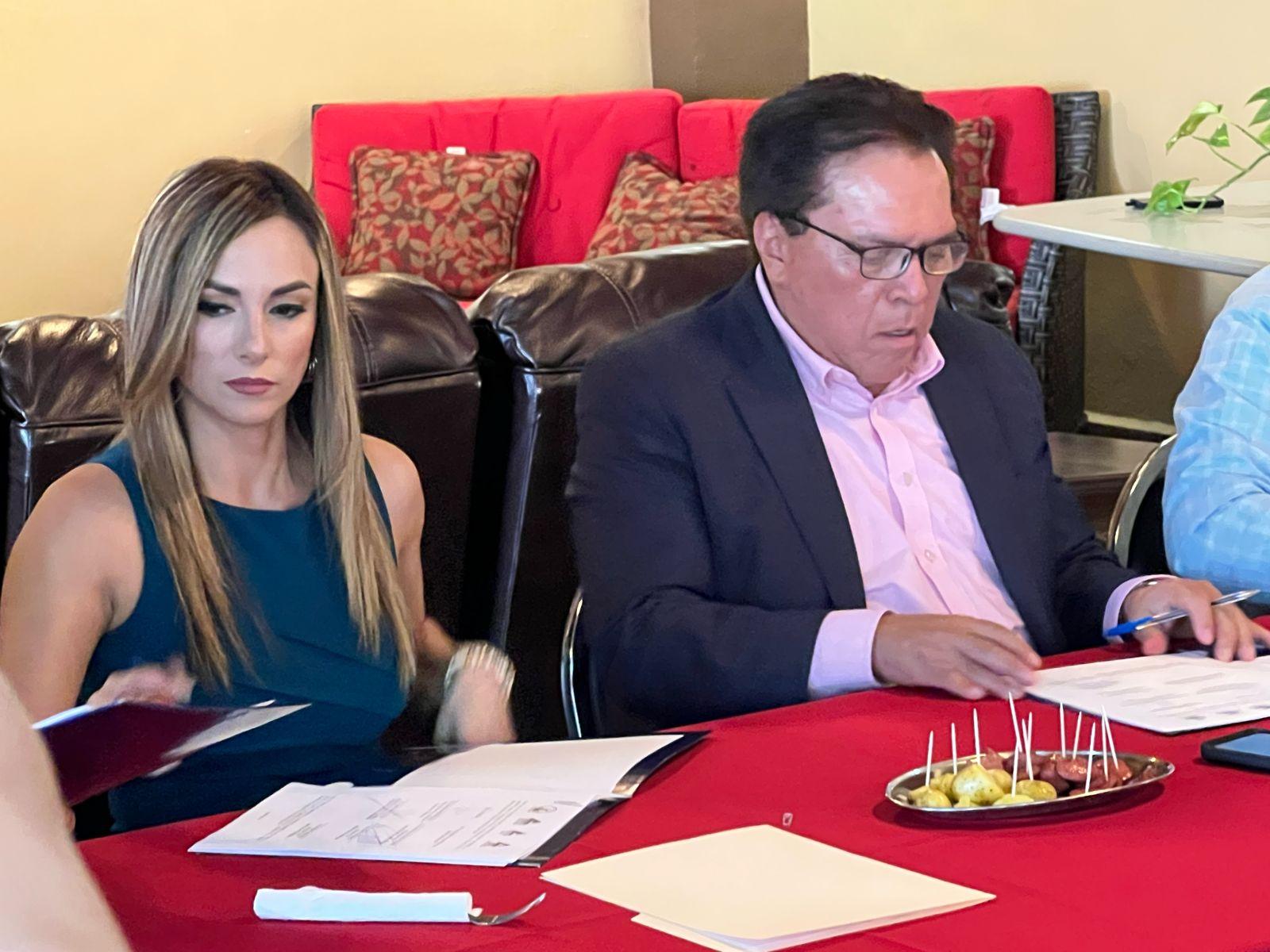 Pacta Fiscalía con Cámaras de la región
