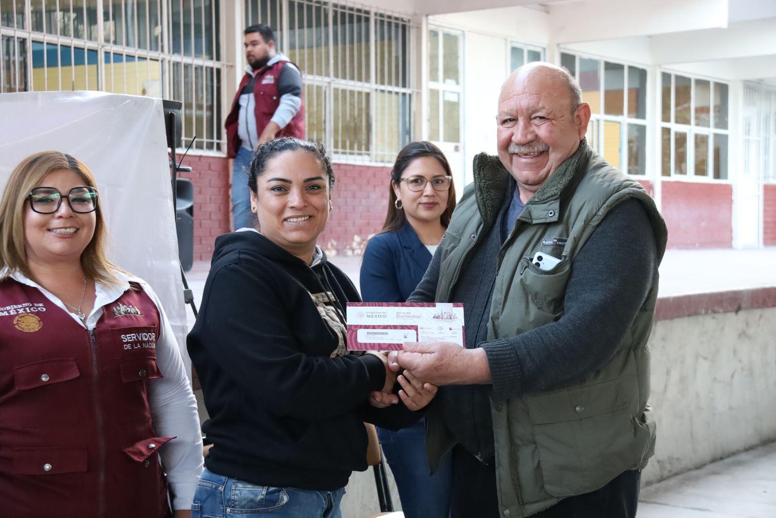 Distribuyen más de 9 mdp en 27 escuelas de Castaños