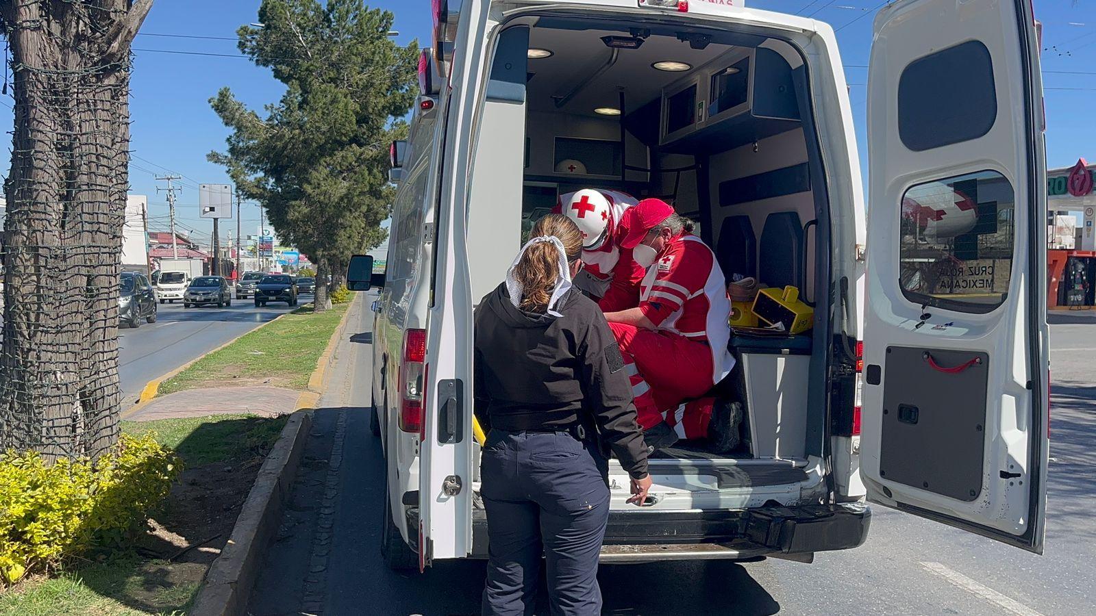 Embiste camioneta y mata a adulto mayor