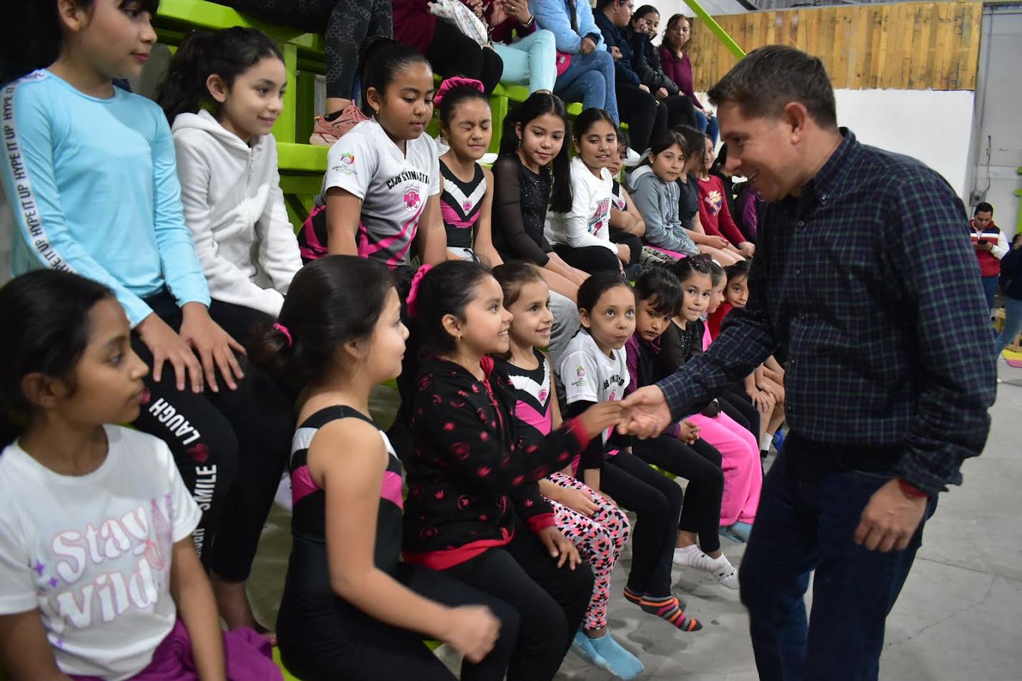 Visita Alcalde el Club de Gimnasia