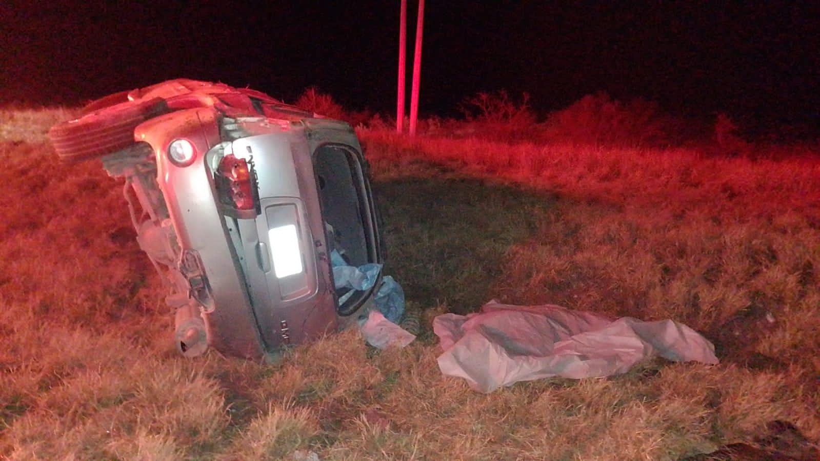 Muere en volcadura en la 57
