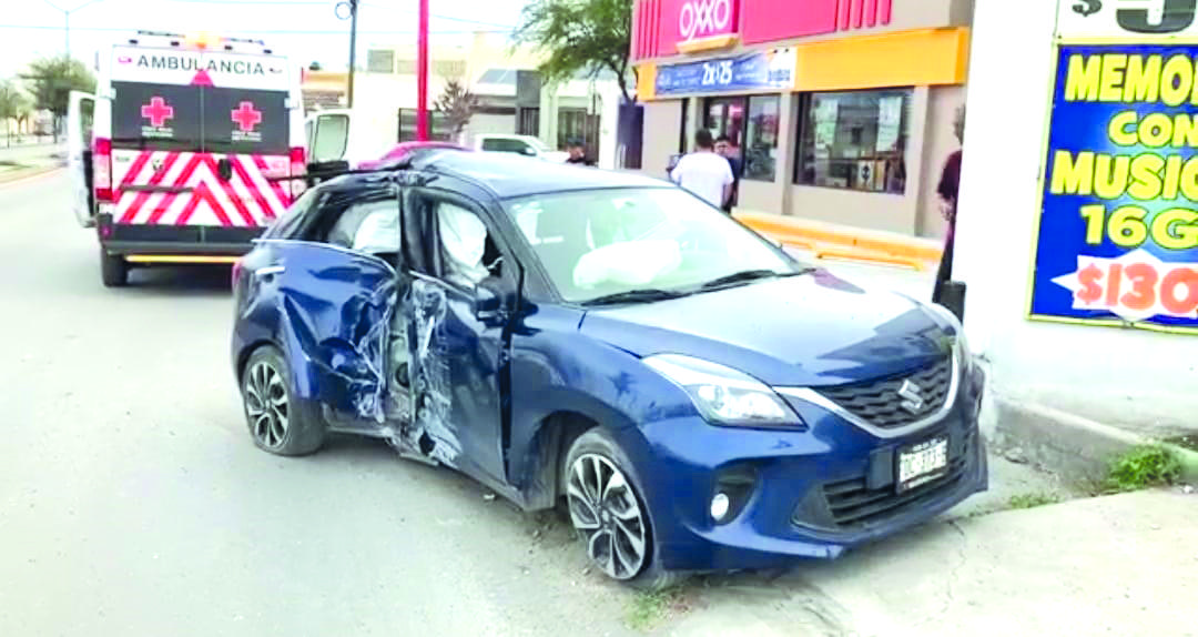 Se impacta contra muro descuidada conductora