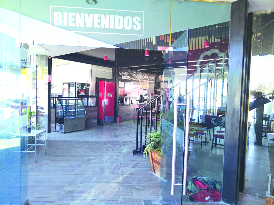 Aterroriza flamazo en el “Pollo Feliz”
