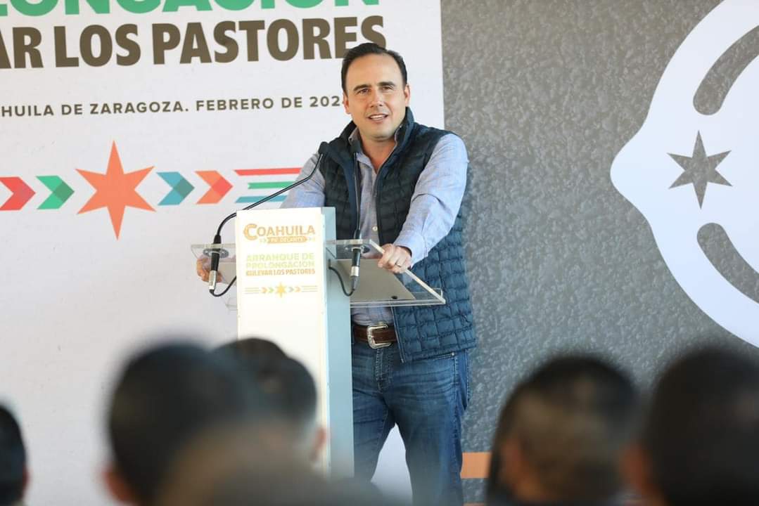 Inicia Manolo construcción del bulevar Los Pastores
