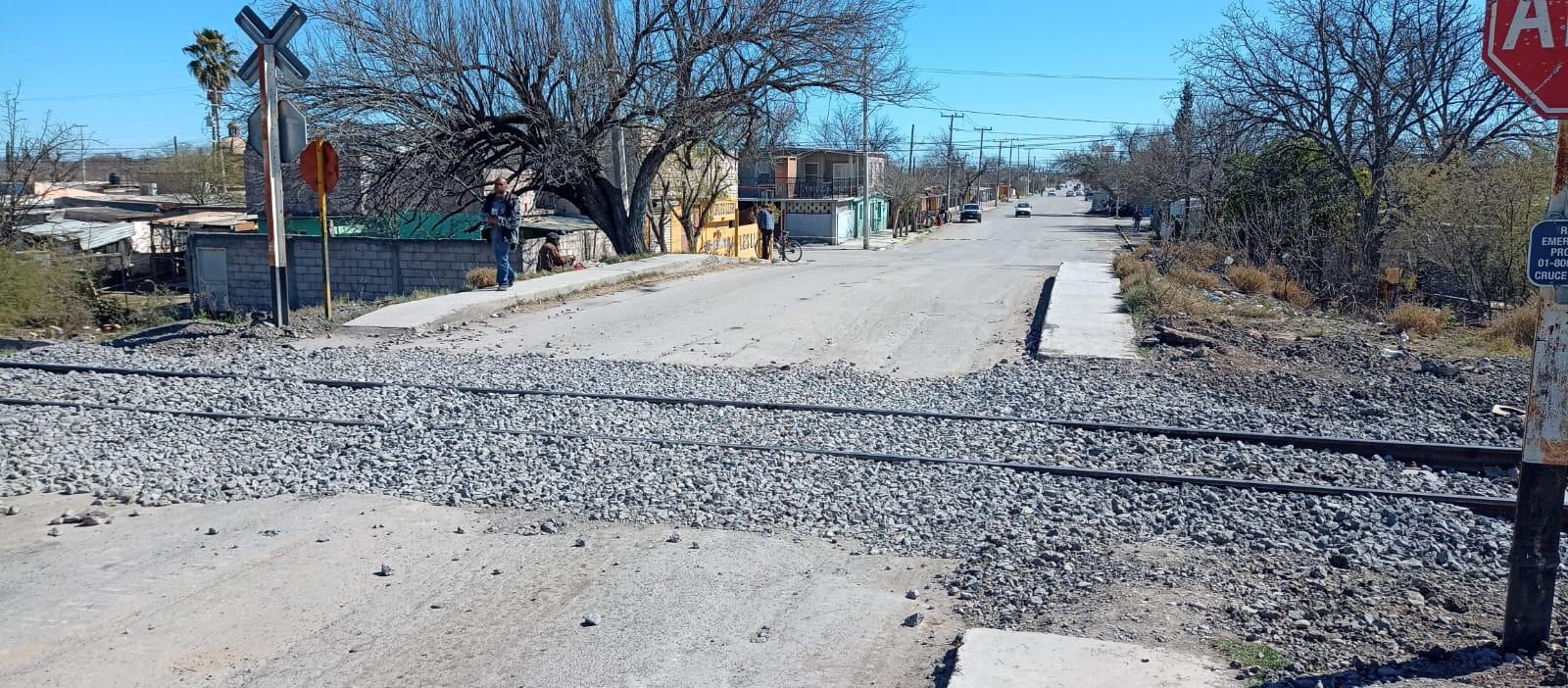 Cierran vialidades por mantenimiento a vías