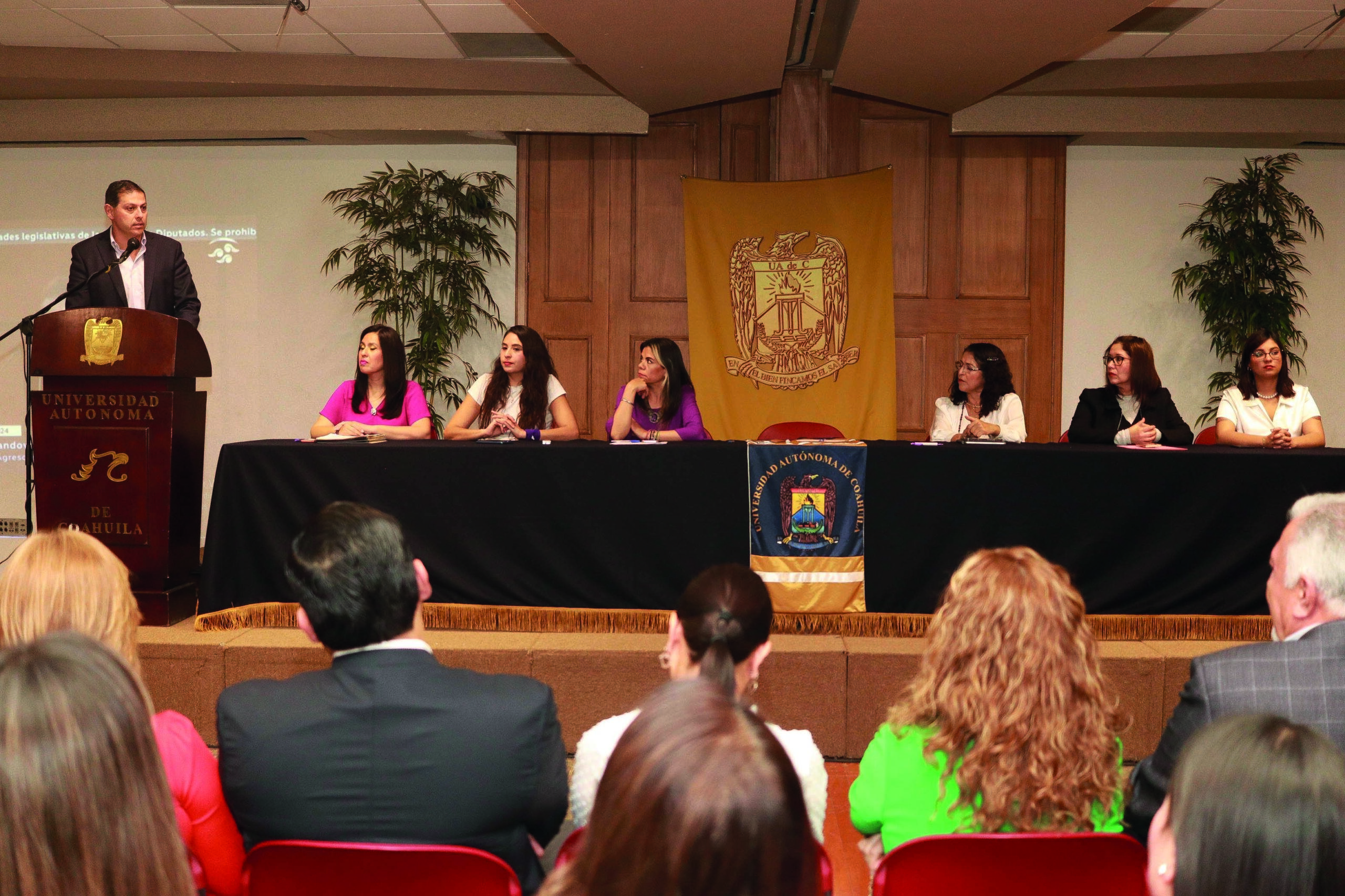 Acuerda UAdeC 3 de 3 contra la Violencia