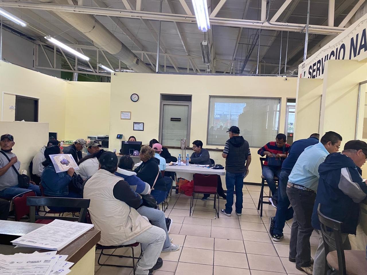 Recluta 100 obreros empresa saltillense