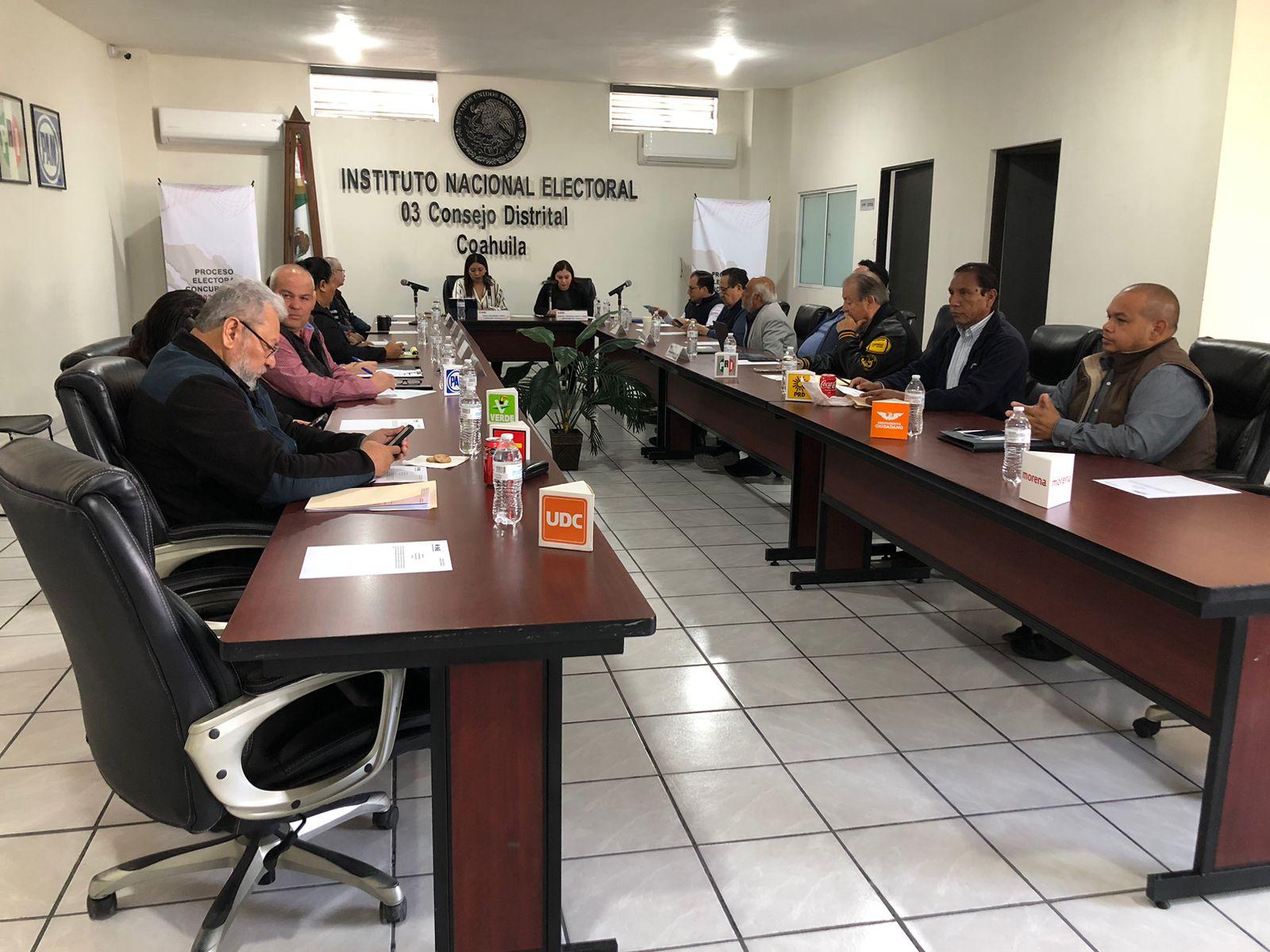 Registran candidaturas candidatos a diputados