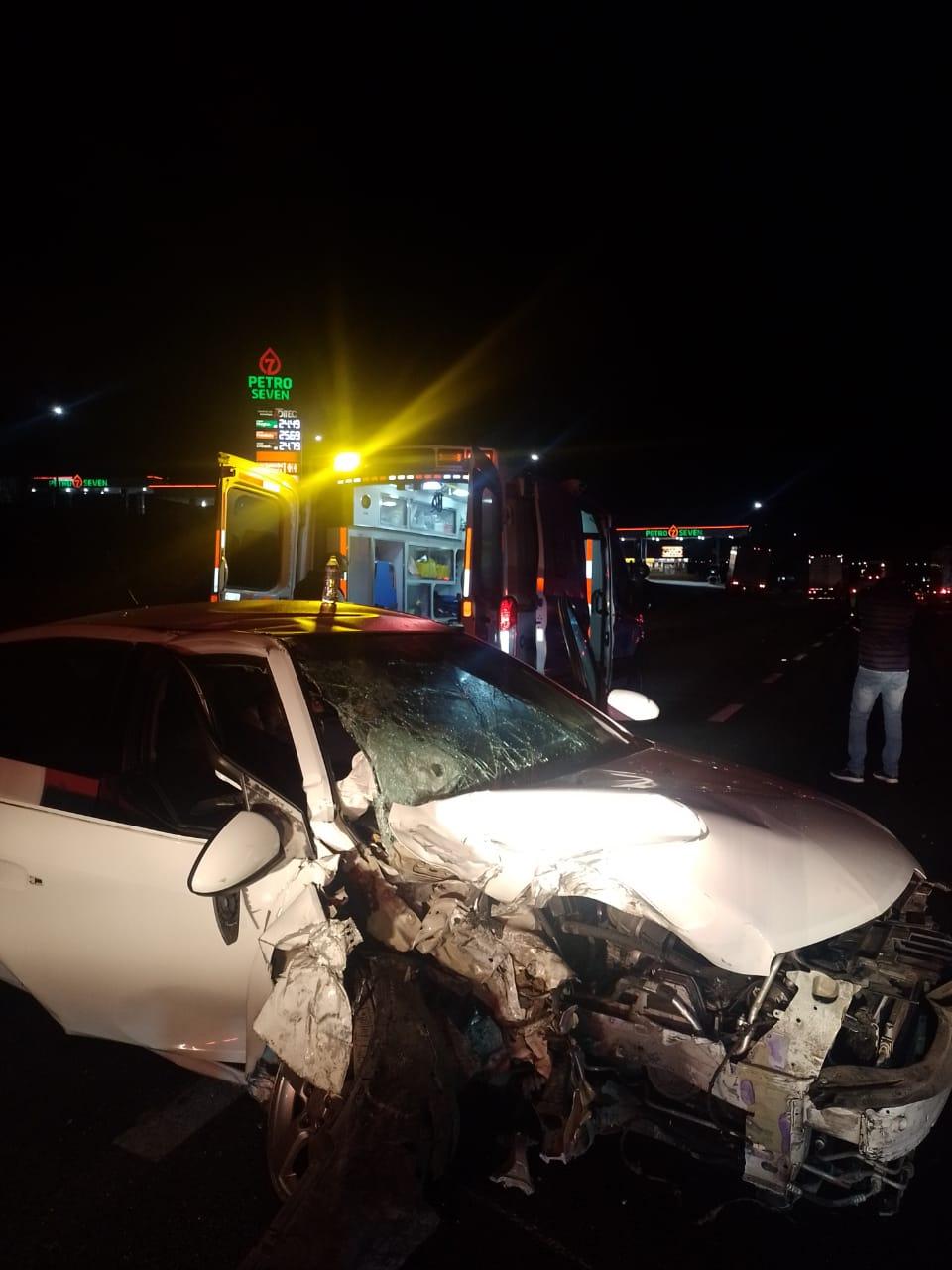 Se duerme al volante y choca contra tráiler