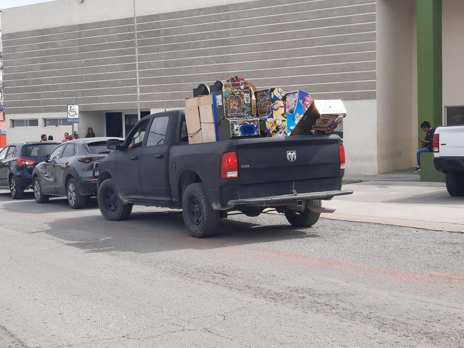 Decomisan en operativo máquinas tragamonedas