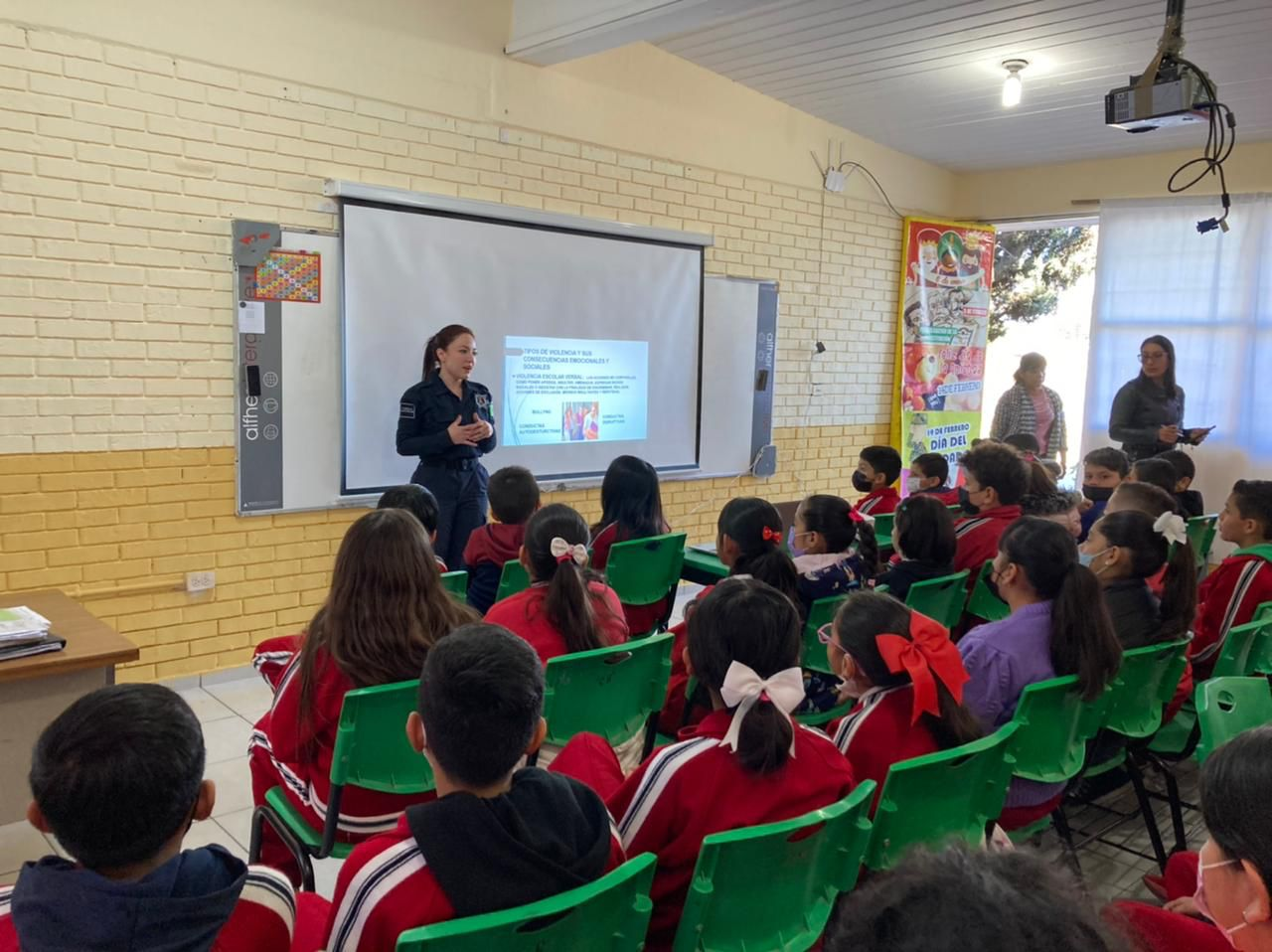 POLICÍA MUNICIPAL DE RAMOS ARIZPE CONTINÚA CON PREVENCIÓN DEL BULLYING ENTRE ESTUDIANTES