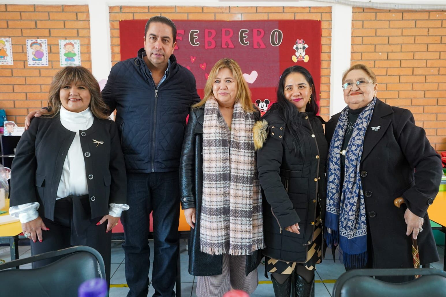 LLEVA CHEMA MORALES APOYOS EDUCATIVOS A PARAJES DE LOS PINOS