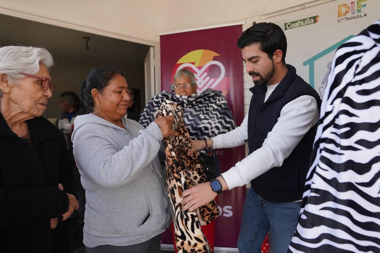 ACERCAN SERVICIOS DE SALUD A HABITANTES DE PAREDÓN