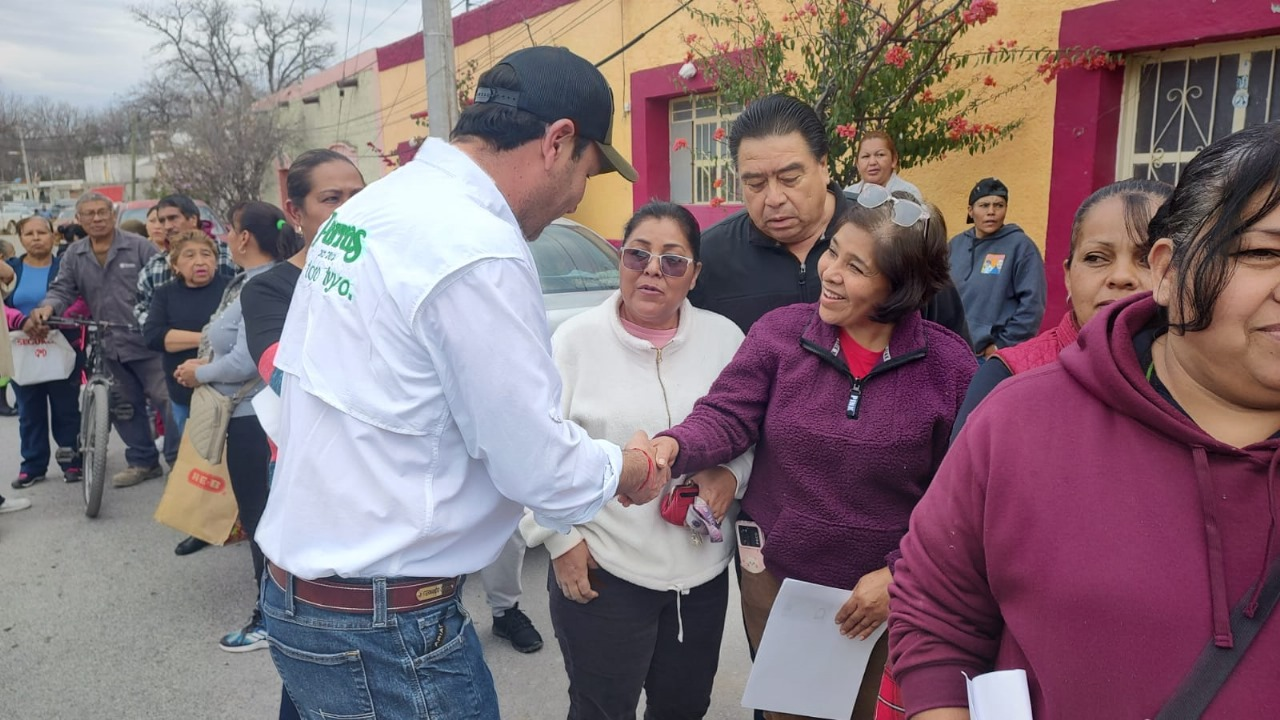 CONTINUA El ALCALDE DE PARRAS FERNANDO OROZCO VISITANDO LAS COLONIAS