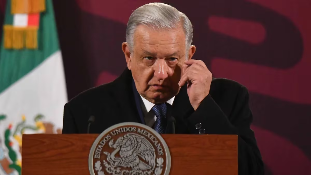 AMLO niega haber recibir apoyo de ‘Los Zetas’ en 2006; descalifica a Loret de Mola por investigación: “Es montaje”
