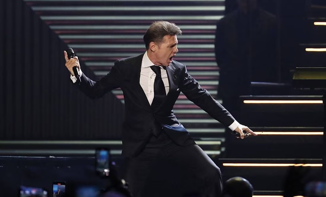 Luis Miguel sorprende con una jugosa propina a meseros de un restaurante en Colombia