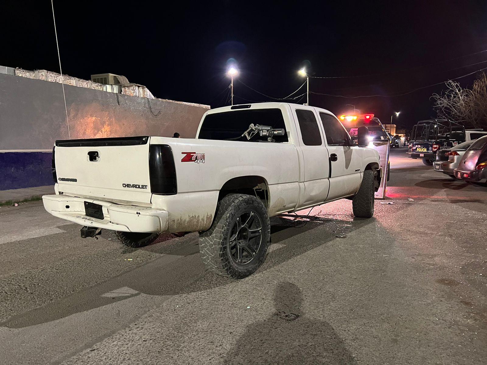 Manejaba en contra una Silverado robada