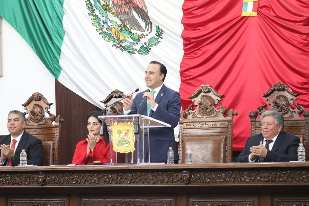 Honra Congreso a la UAA Antonio Narro
