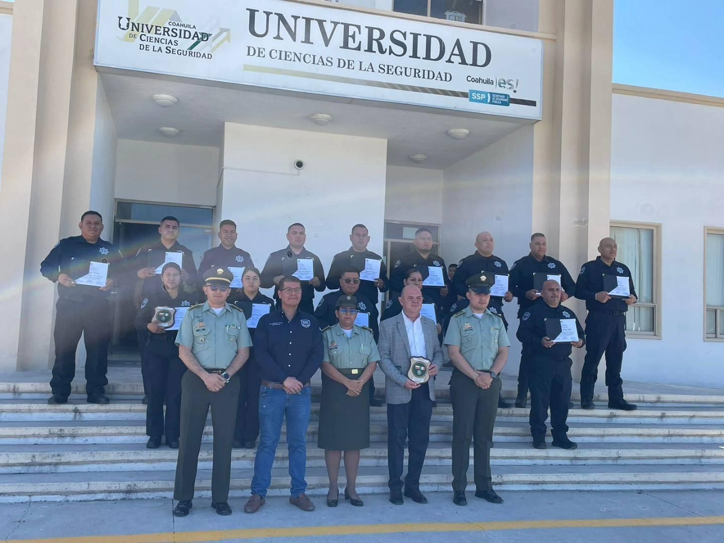 Fomentan formación de agentes especiales