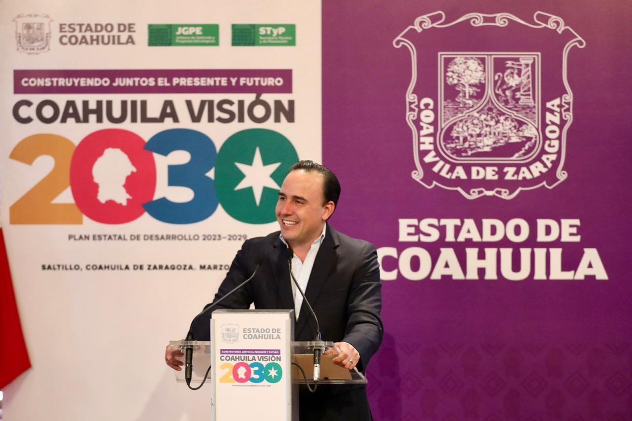 Para definir estrategias:  Manolo Salinas