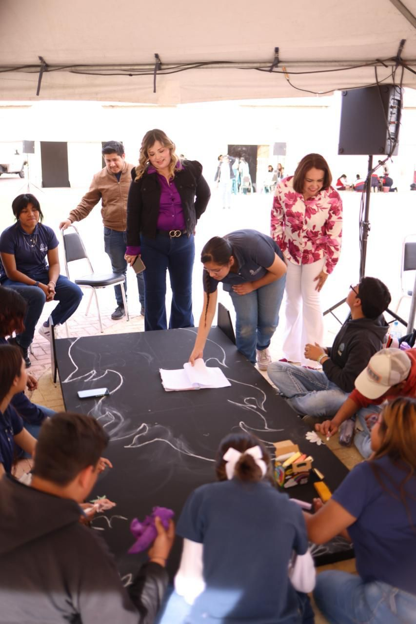 DE MANERA ARTÍSTICA, ESTUDIANTES DE RAMOS ARIZPE PROMUEVEN EQUIDAD DE GÉNERO