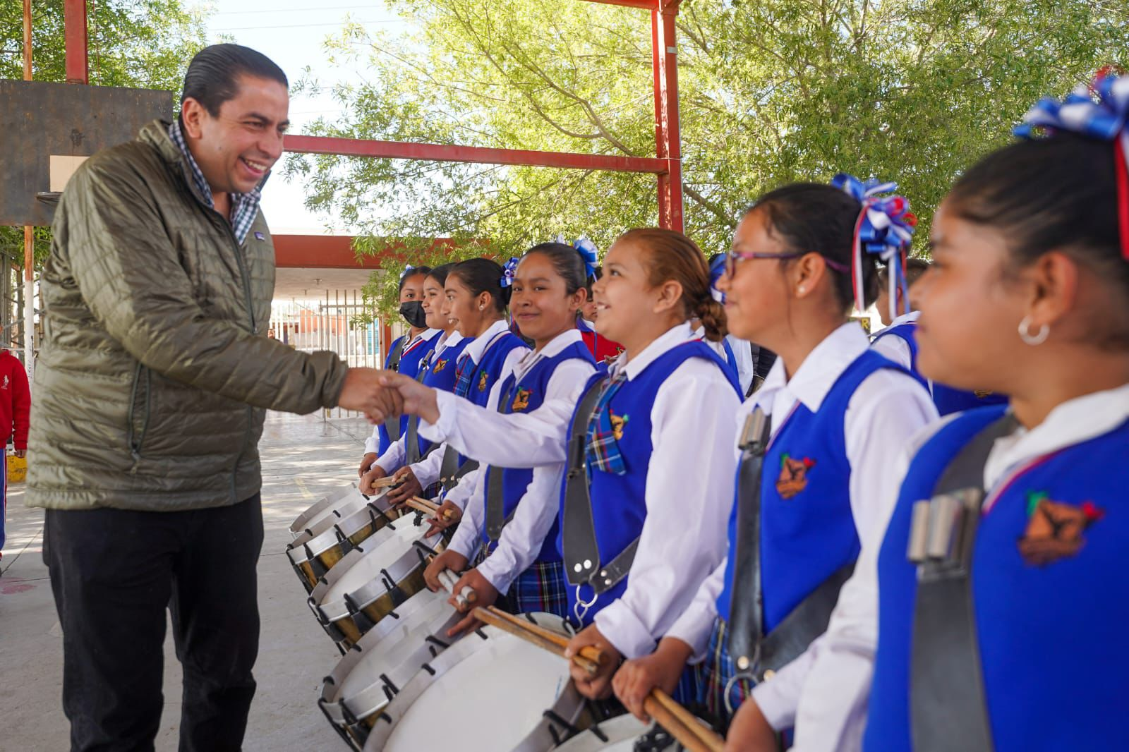 CHEMA MORALES SUPERVISA ESCUELA PRIMARIA DE LA COLONIA ANALCO