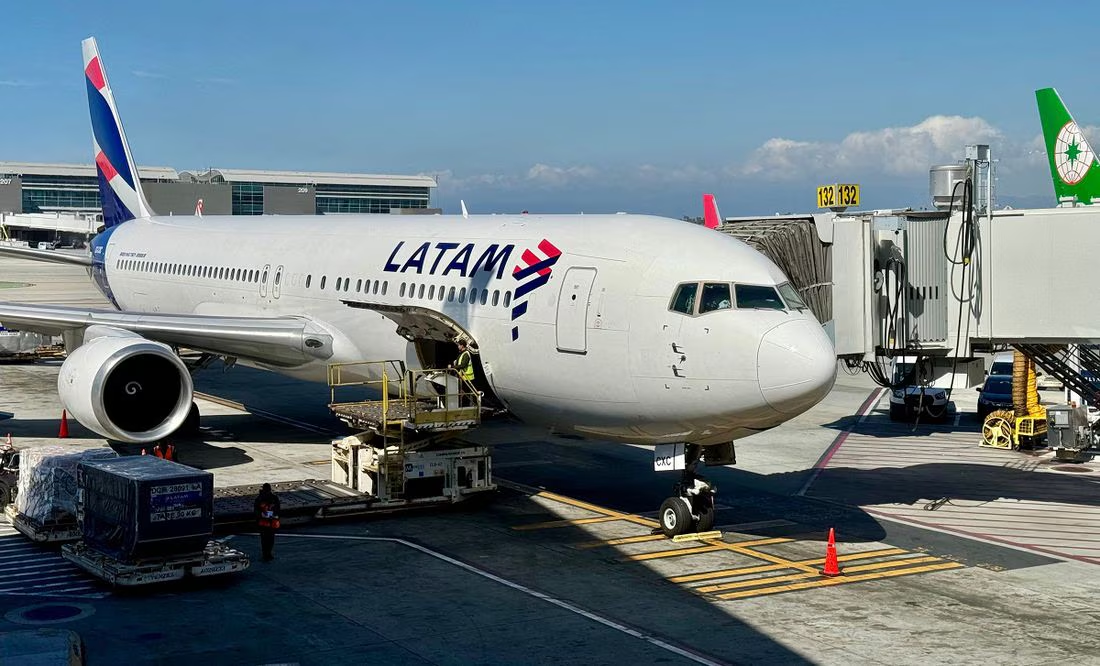 VIDEO: «La gente volaba y había sangre en el techo», los segundos de terror que vivieron pasajeros de vuelo de Latam