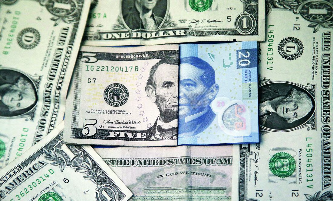 Precio del dólar: Moneda abre al alza en 16.89 pesos al mayoreo