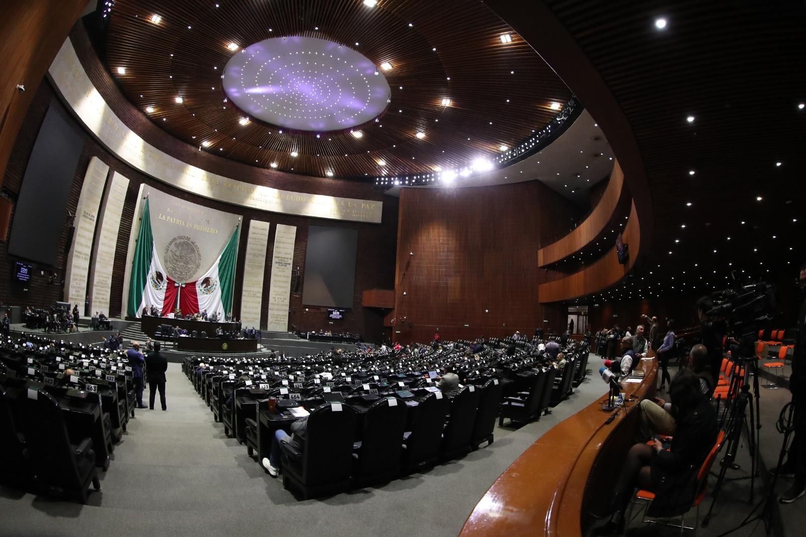 Diputados avalan prohibir el cobro de comisiones por pagar con tarjeta