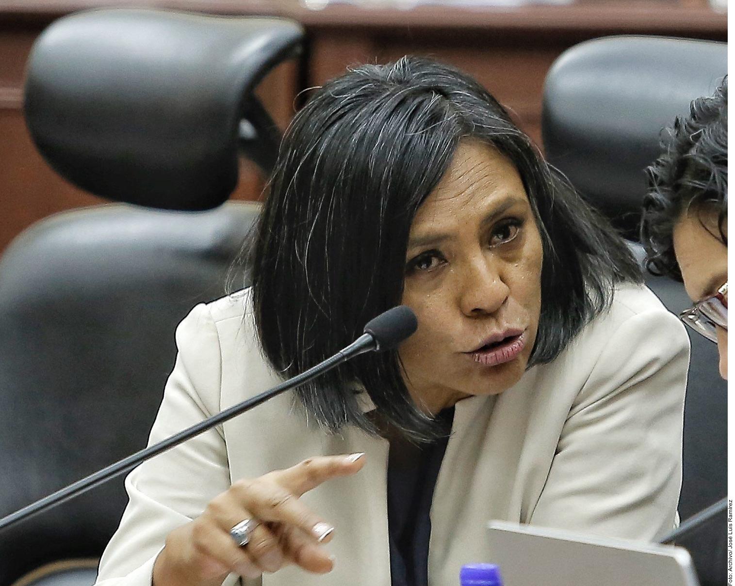 ‘Blindan’ INE y Morena programas sociales