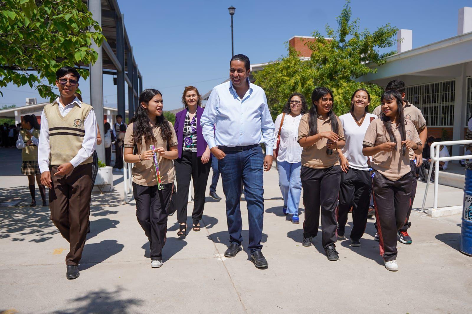 Entregan material de construcción a secundaria de RA