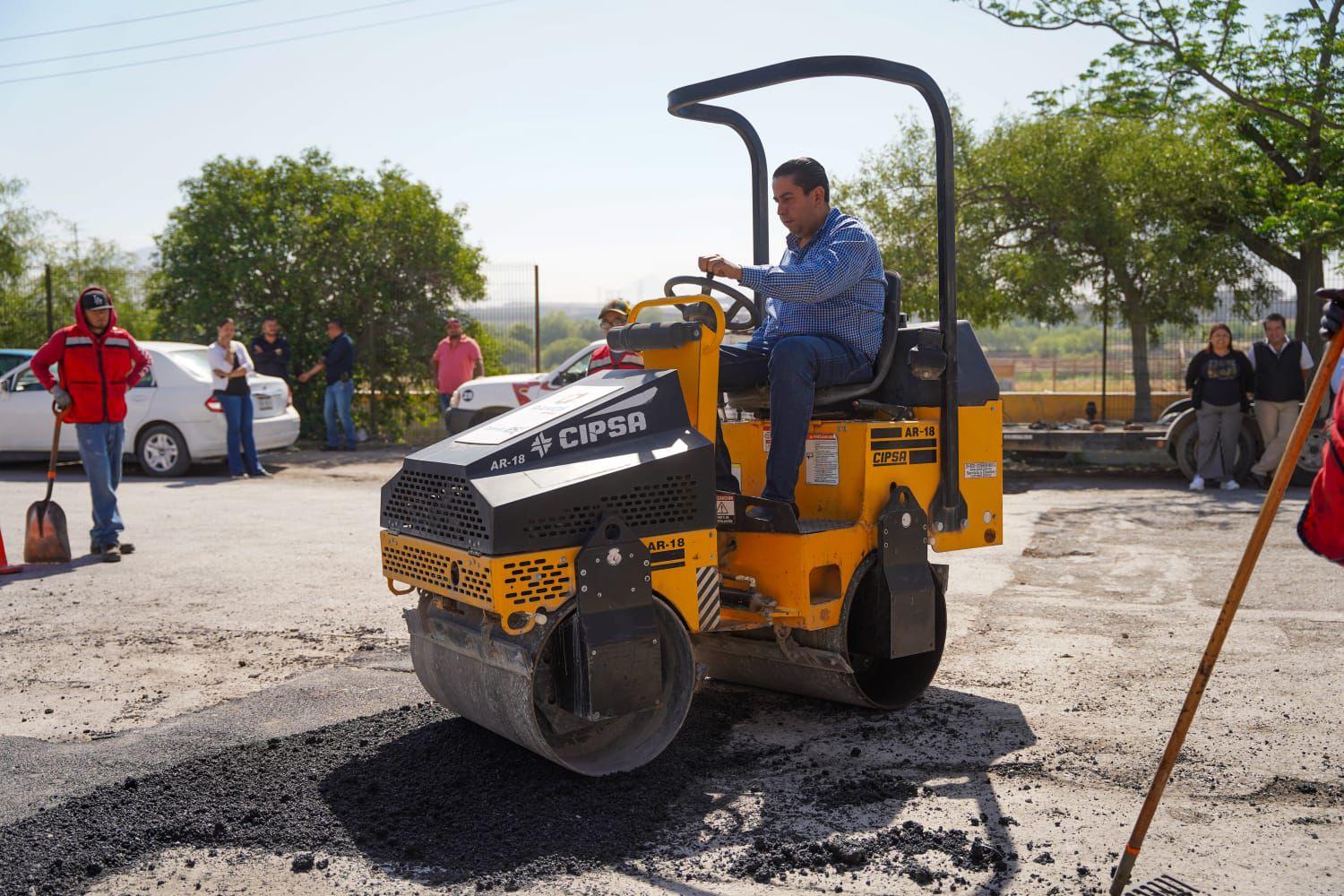 Supervisa Chema bacheo en Ramos