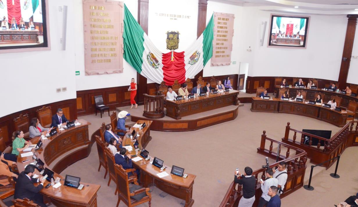 Pide Congreso vacunas covid-19 para menores