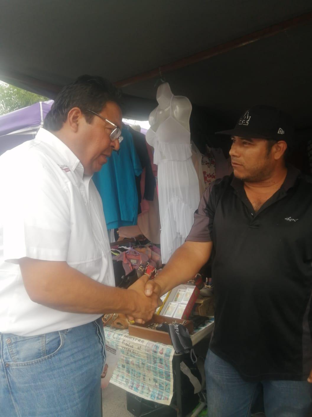 Reciben a Piña en pulga de la Borja