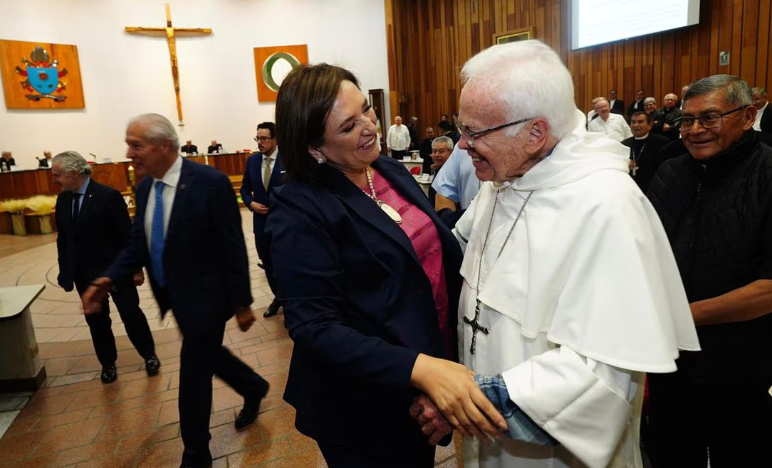 Gobierno de AMLO investiga a 60 sacerdotes por criticar a la 4T, denuncia Xóchitl Gálvez