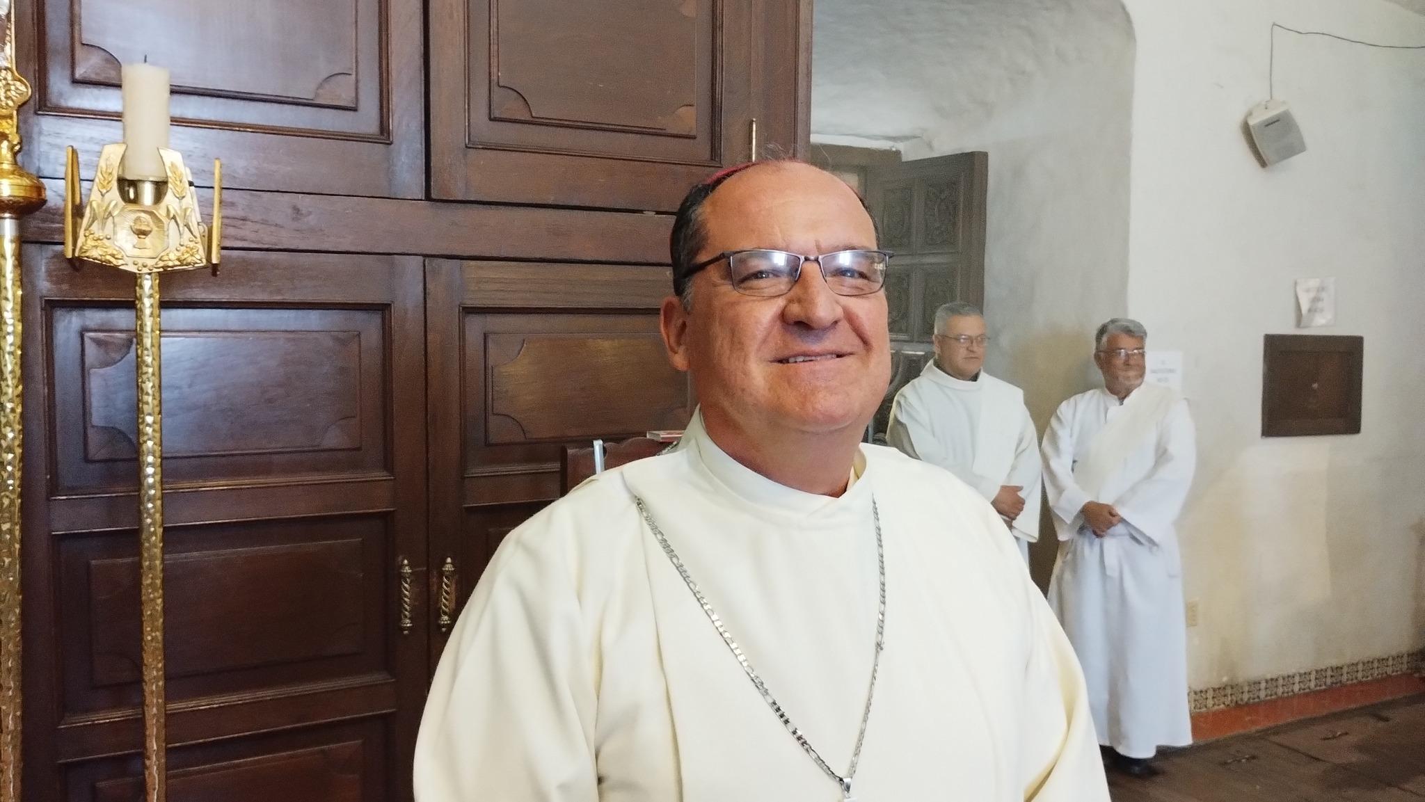 Prohíbe Obispo hacer proselitismo en iglesias